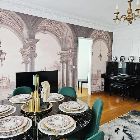 Grand Appt For 7p Center Apartament Paryż