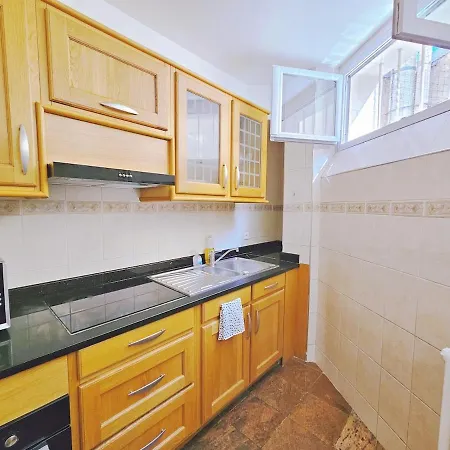 Grand Appt For 7p Center Apartment